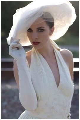 White horsehair picture hat wrapped in tulle