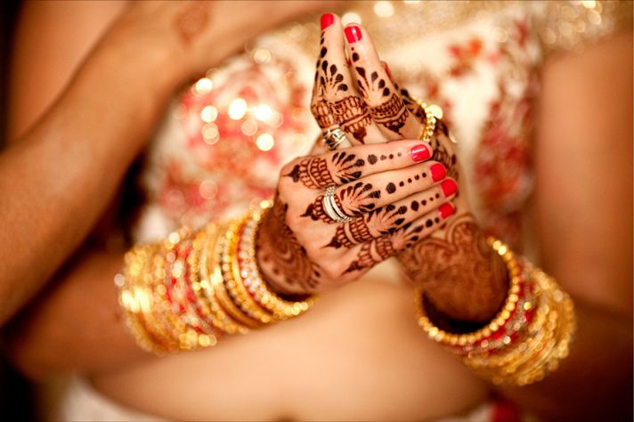 multi cultural weddings indian bride henna