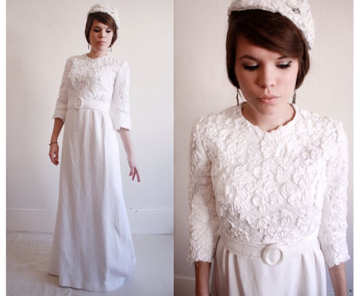 vintage sleeved wedding dress