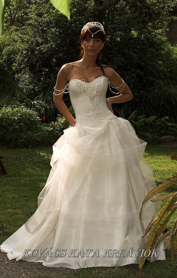 aphrodite gown