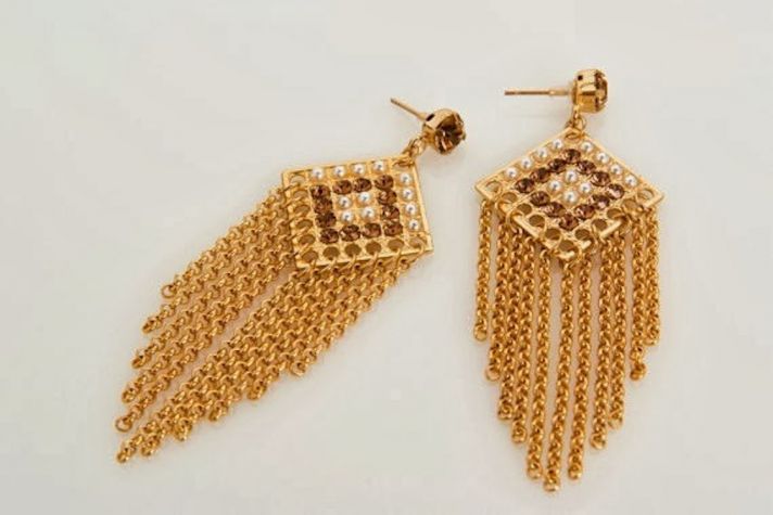 Gold dangle earrings for a bling bride