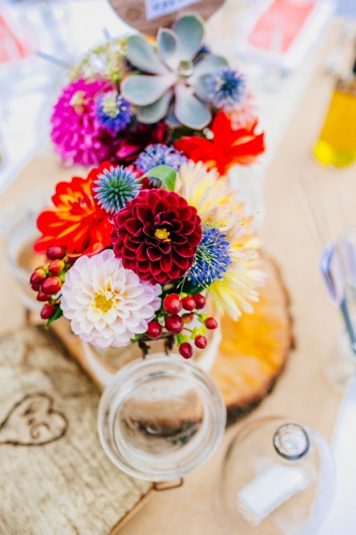 Bright floral centerpieces for a southern France Real Wedding
