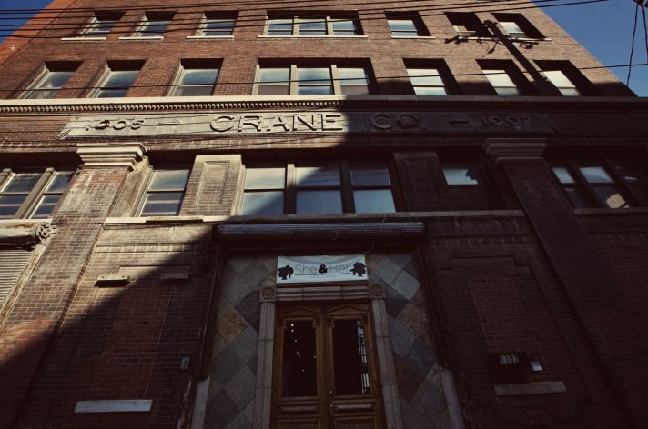 Urban Kansas City wedding venue with artistic, edgy vibe