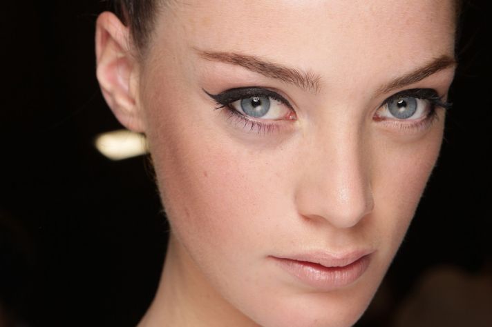 bridal beauty inspiration wedding makeup dramatic eyes Temperley London