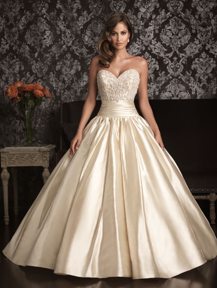 Allure Bridals Wedding Dress Bridal Gown Allure Collection Sweetheart 9001F