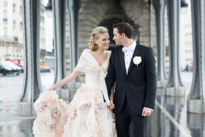 ELegant bride wears barely pink wedding dress