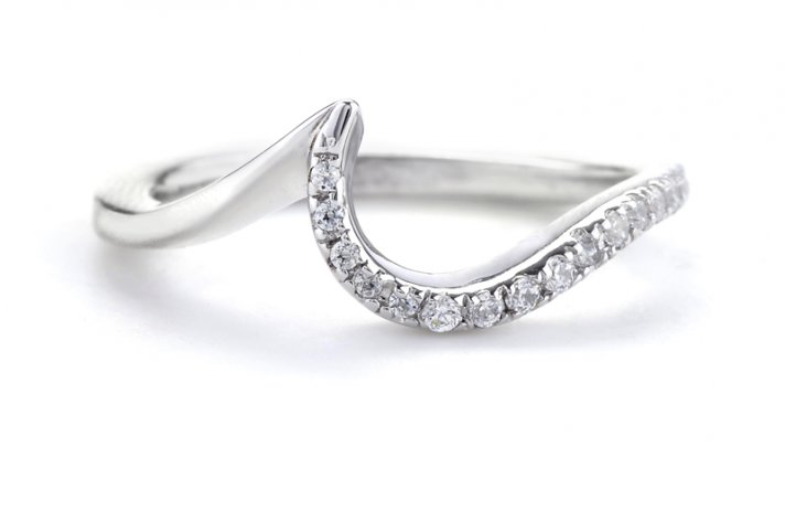Platinum and diamond shadow band wedding ring 2