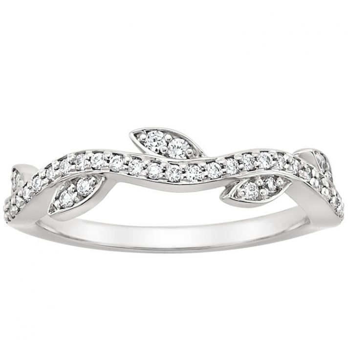 Curves of Shimmering Diamonds