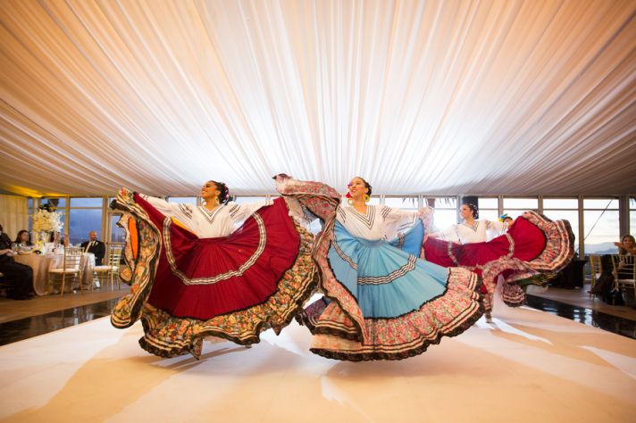 Traditional Mexican Folk Dancers
