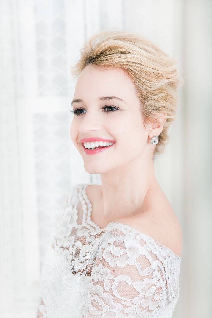 romantic-bridal-look-blonde-bride-updo-lace-wedding-dress