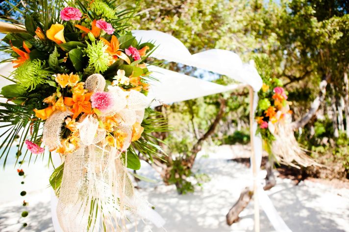 tropical-wedding-flowers-outdoor-beach-wedding-ceremony