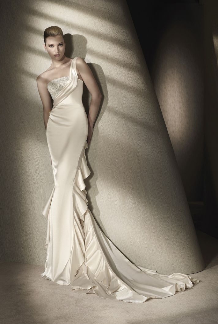 Sleek silk ivory wedding dress