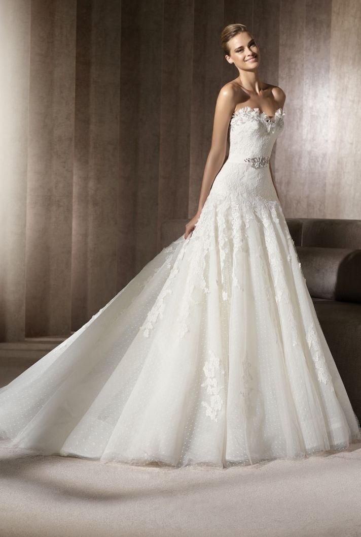 Lace a-line sweetheart wedding dress with crystal bridal belt