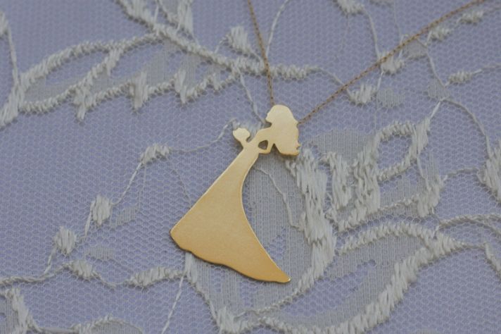 awesome bachelorette party gift silhouette necklace