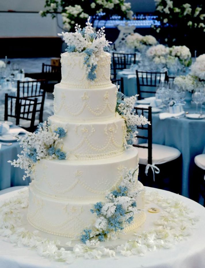 White Wedding Cake Fit for a Queen