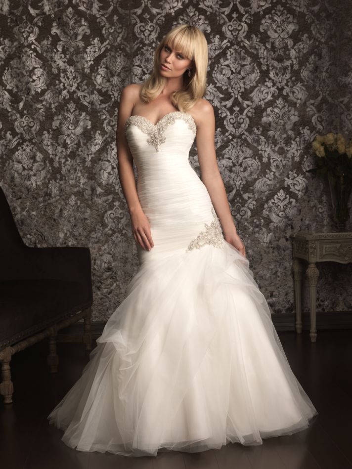 Allure Bridals Wedding Dress Bridal Gown Allure Collection Sweetheart 9002F
