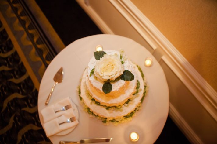 Real Wedding Beach Throo Williams Photography by Verdi Green reception wedding cake