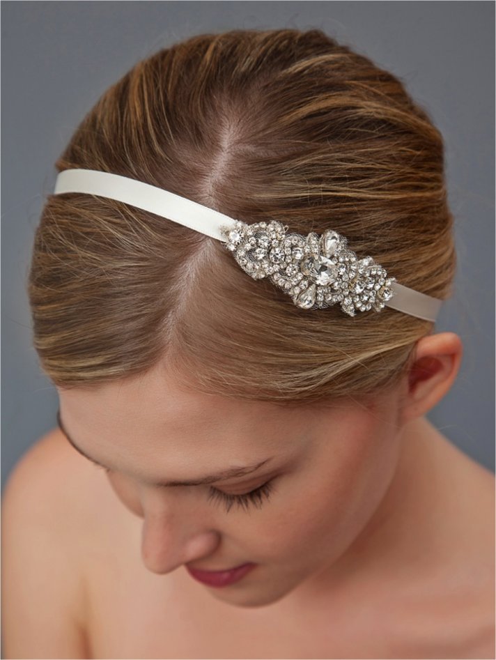 Chic bridal headband with crystal brooch for wedding updo
