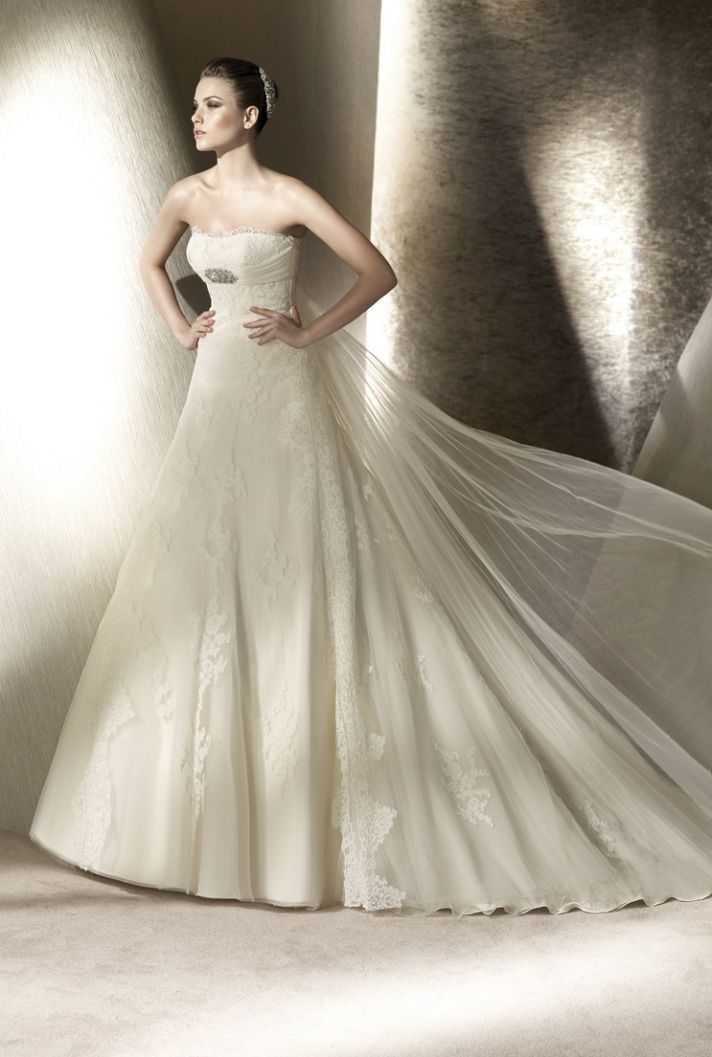 Wedding dress by San Patrick, 2012 collection