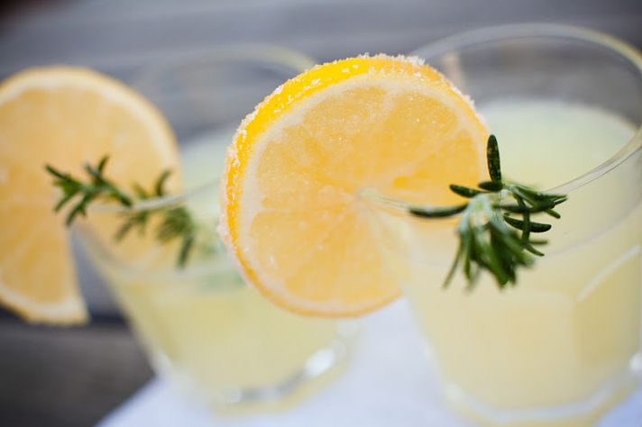 signature drinks spiked lemonade