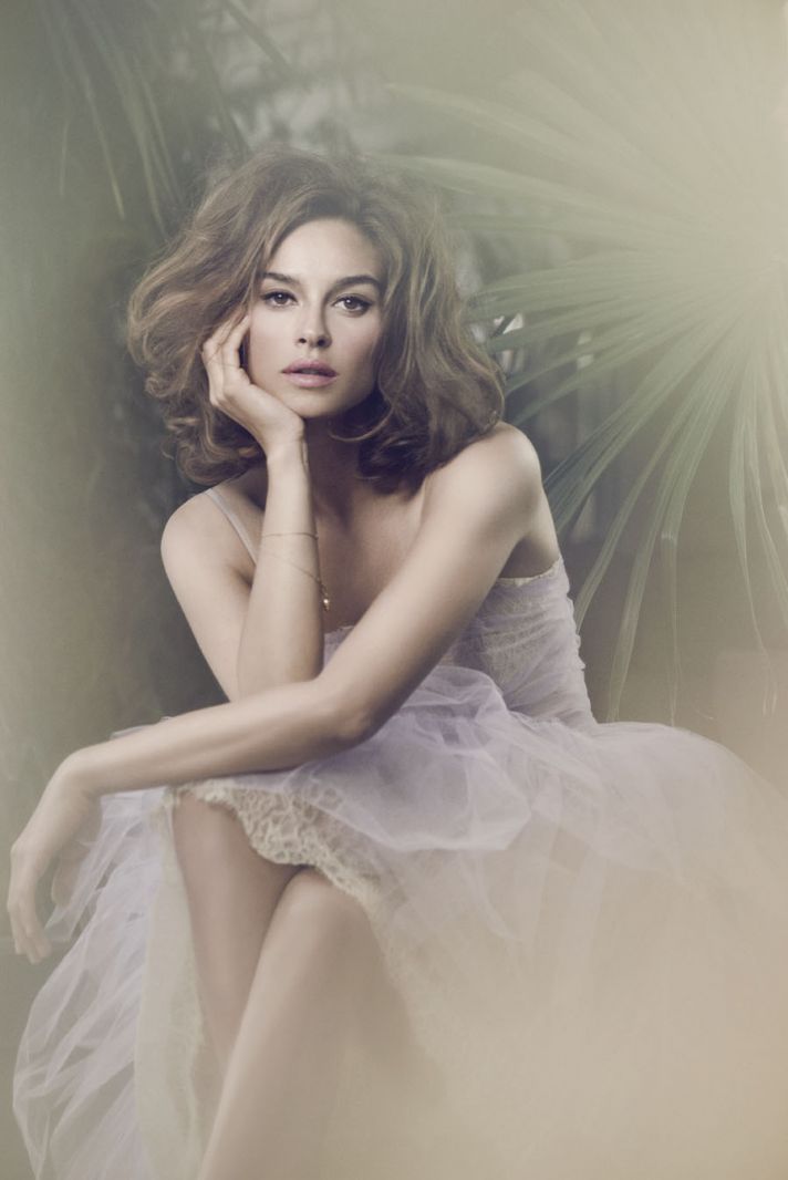 bombshell bride wedding hair and makeup look with beaded wedding dress