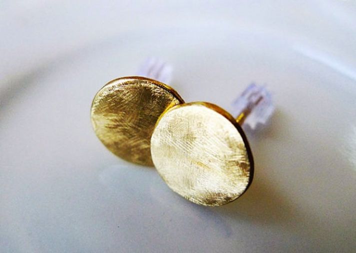14k gold round stud earrings