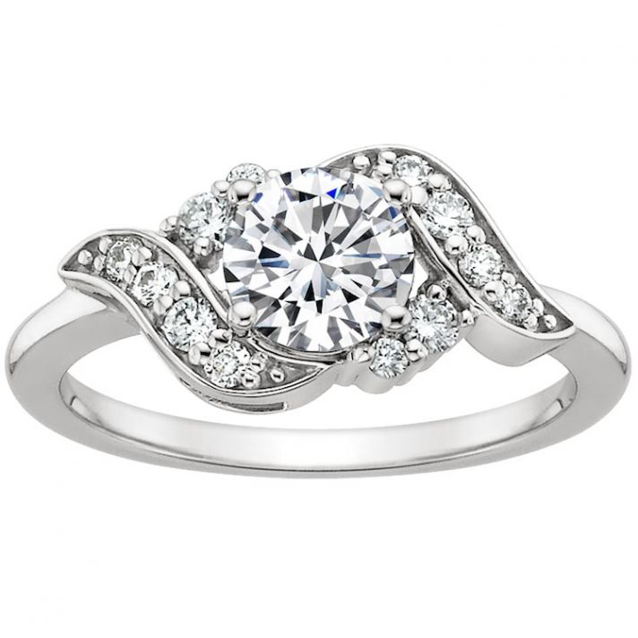 Retro Inspired Swirling Diamond Ring