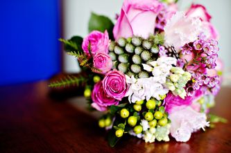 Real-weddings-winter-wedding-reception-bridal-bouquet-bright