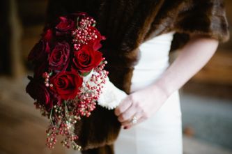 vintage bride red rose bridal bouquet fur shrug