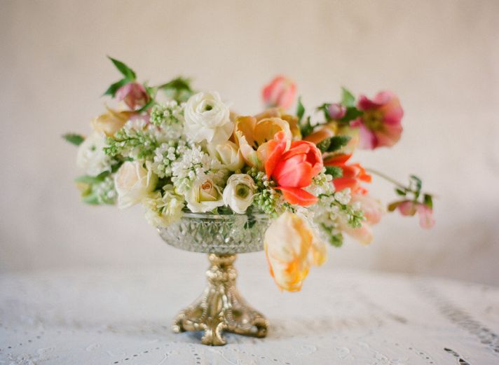 romantic spring wedding centerpiece 1
