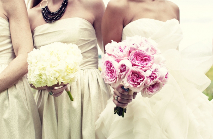 monochromatic pink bridal bouquet ivory light green bouquet for bridesmaids