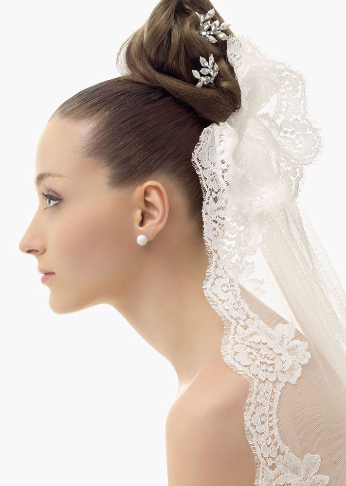 romantic bridal veils by rosa clara bridal bun