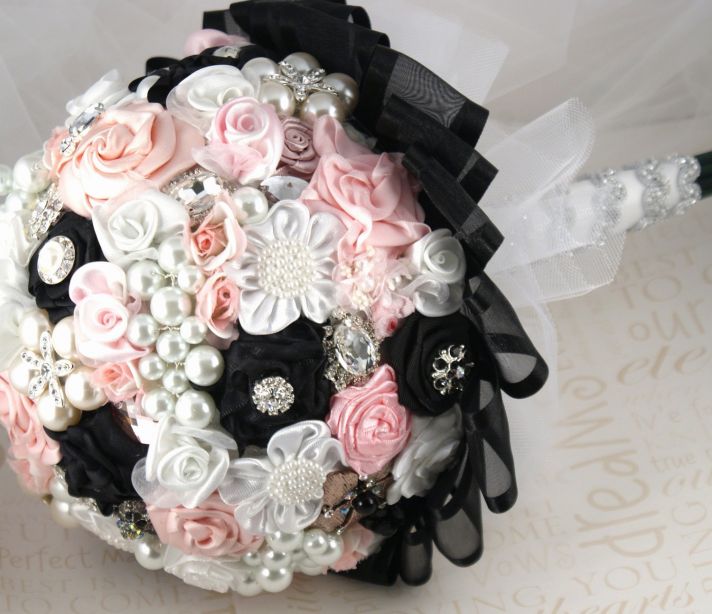 unique bridal bouquet brooches and ribbons