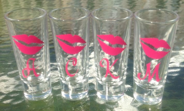 6 personalized wedding gifts for bridesmaids booze theme 2