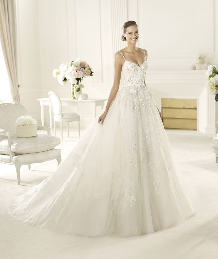 Dione wedding dress by Elie Saab for Pronovias