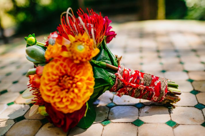 Bright bouquet for a French real wedding