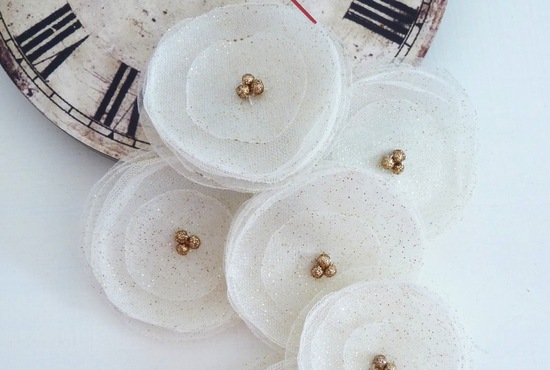 Glittery Gold Wedding Finds for Glam Handmade Weddings organza flowers