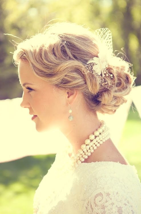 Easy-breezy-bridal-updos-wedding-hair-inspiration-5.medium_large