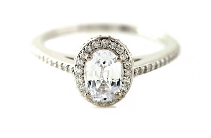 Halo-engagement-rings-etsy-weddings-5.full
