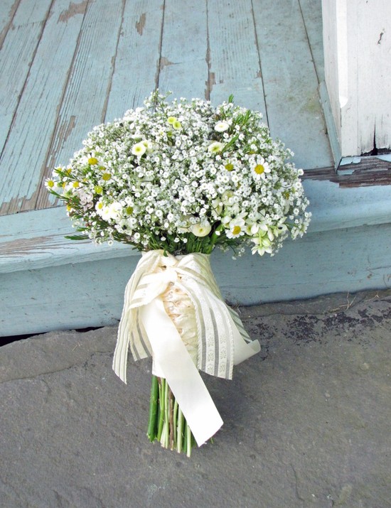 photo of 13 Budget-Friendly Blooms to Stretch Your Wedding Dollar