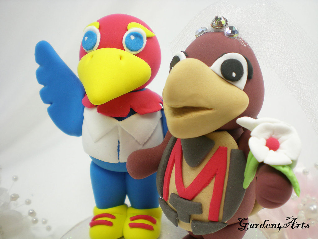 Ku-wedding-cake-toppers.full