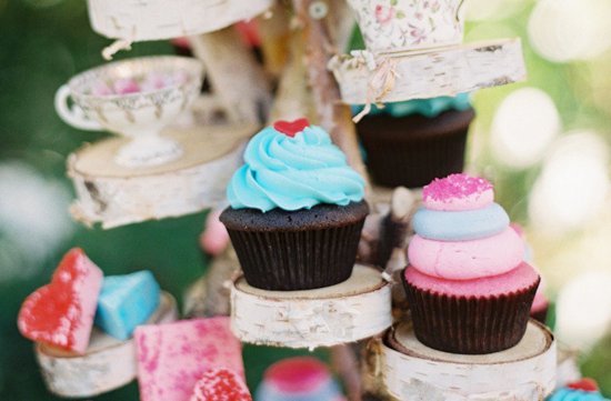 Alice in Wonderland Inspired Cupcake Tree