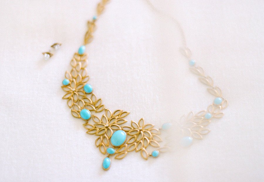 Turquoise-and-gold-statement-wedding-necklace.full