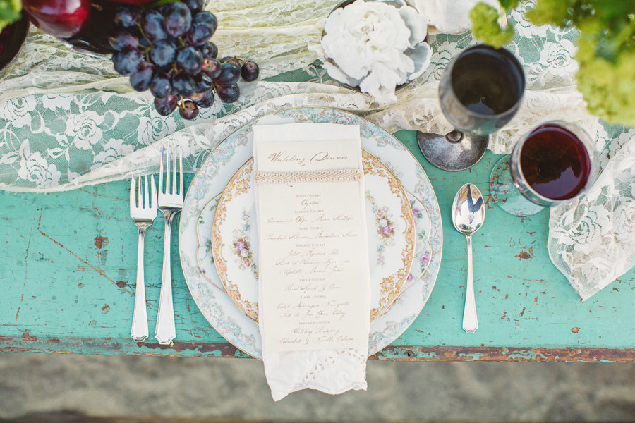 Rustic-vintage-elegance-wedding-table-setting.full