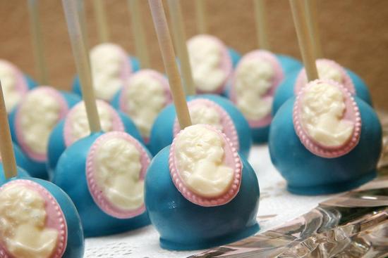 photo of 25 Cake Pops Perfect for the Wedding