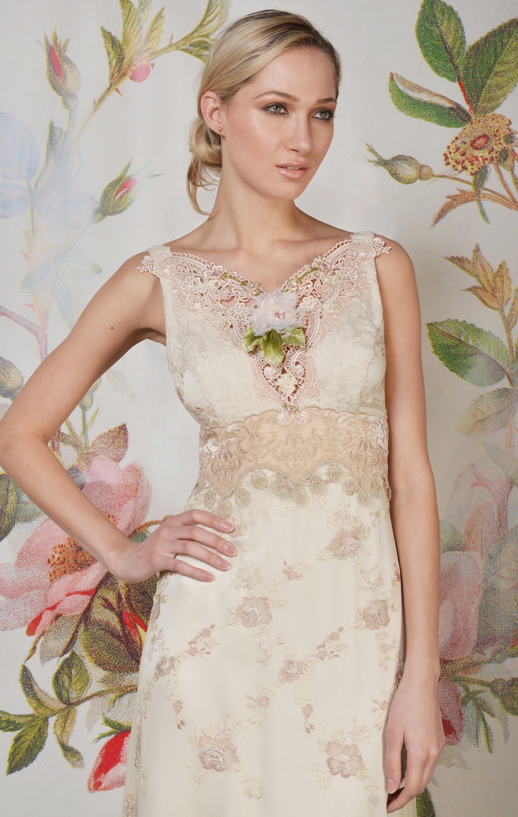 Claire-pettibone-spring-summer-2014-wedding-dress-primrose_f_03.full