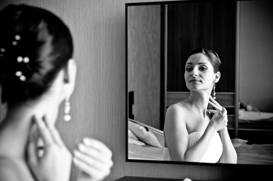 photo of Classic Bride in Mirror
