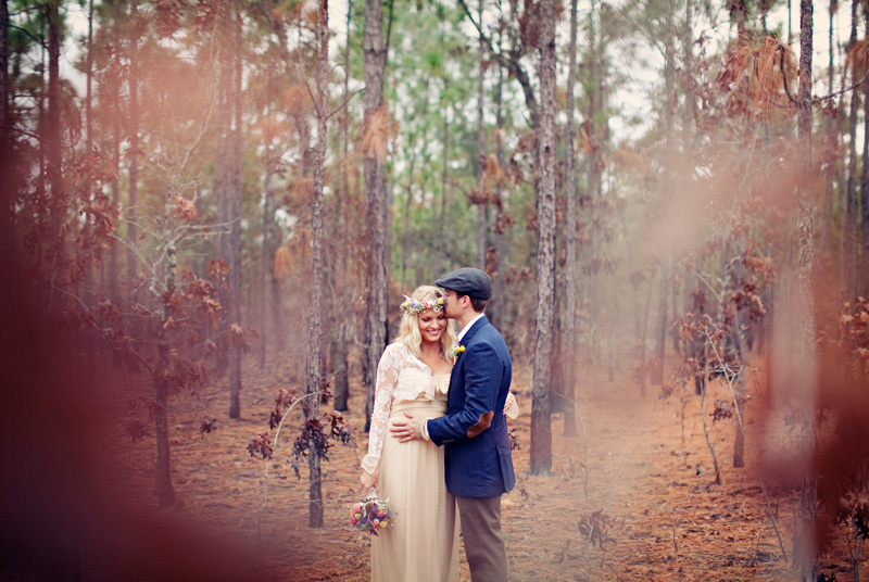 Outdoor-bohemian-wedding-bride-groom-couple-photo.full