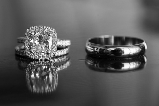 His and hers wedding ring photo