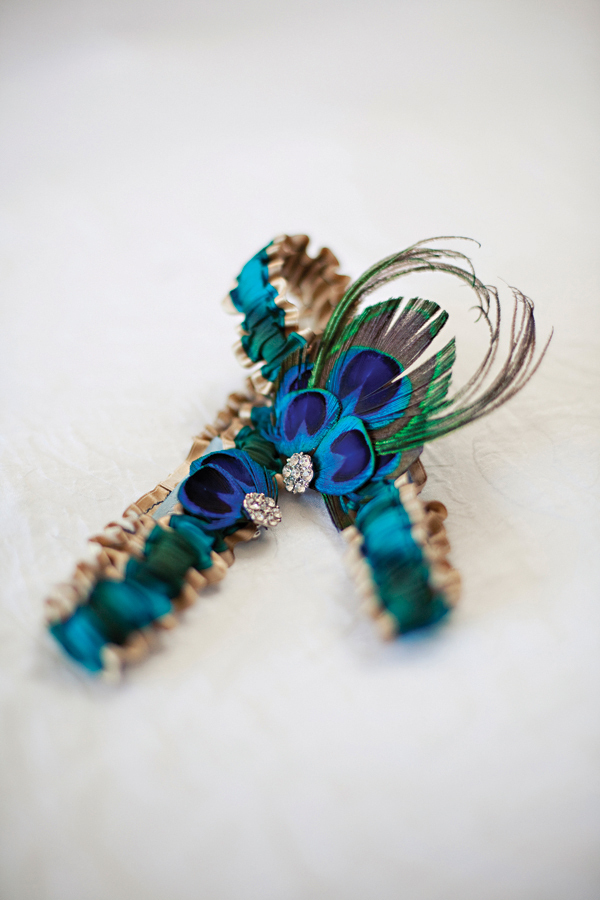 Cultural-real-weddings-peacock-blue-gold-bridal-garter.full